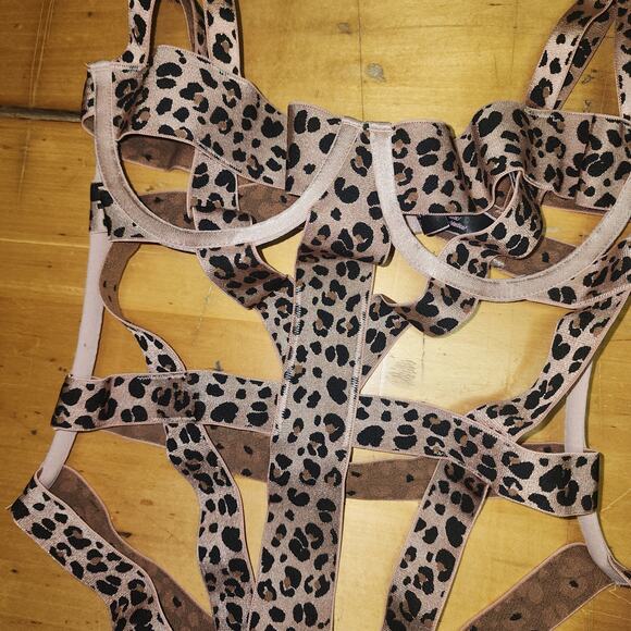 Victoria's Secret Animal Print Strappy Bodysuit - Picture 4 of 9